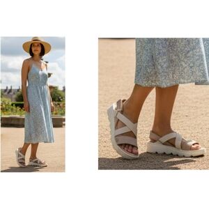 Born Kasady Platform Sandals Taupe Size 8